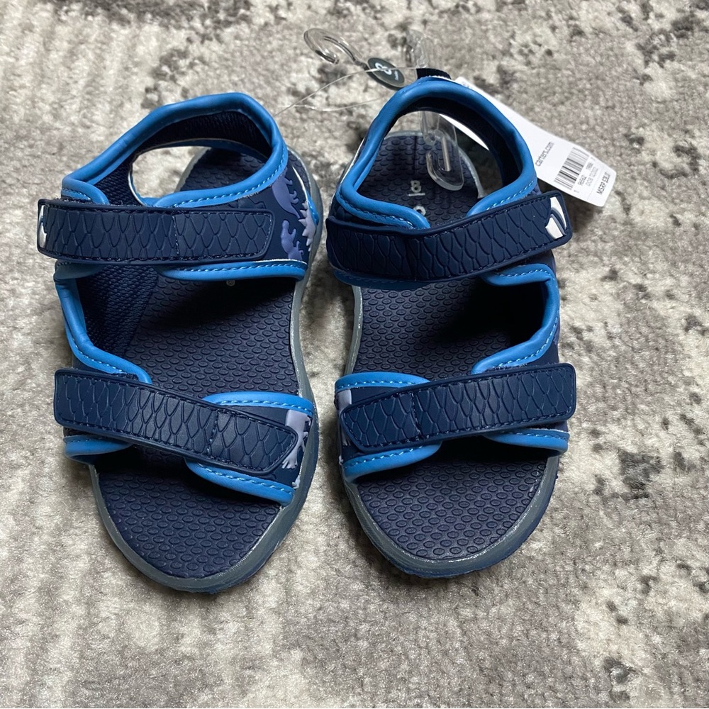 NWT Carter’s Kids Dinosaur Light Up Velcro Sandals - Picture 4 of 6